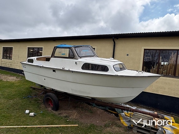 Motorbåt - Krabat, 740
