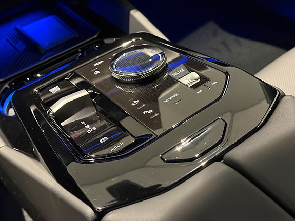 BMW 530e 17 of 19