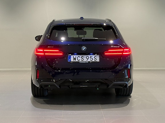 BMW 530e 4 of 5