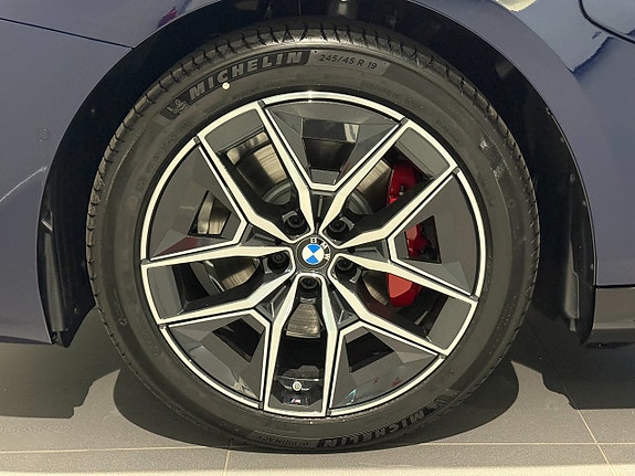 BMW 530e 5 of 5