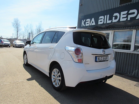 Toyota Verso 9 of 15