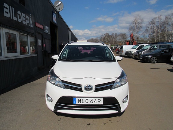 Toyota Verso 3 of 5