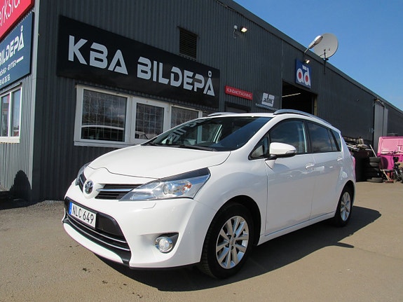 Toyota Verso 2 of 5