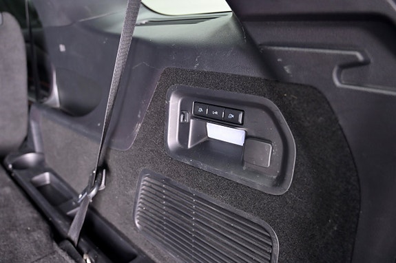 Ford Explorer 10 of 30