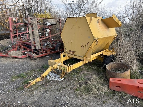 Farmartank på kärra 1500 L (5,000:- ex moms)