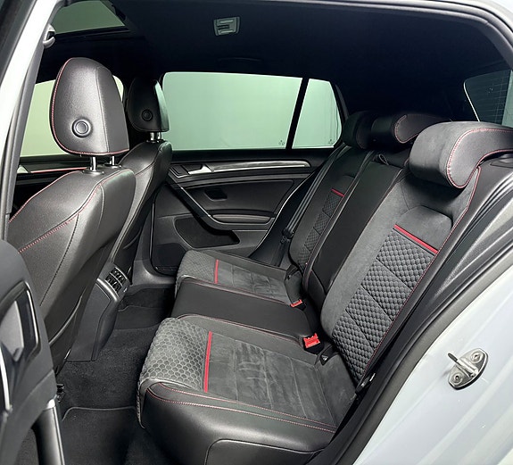 Volkswagen Golf I 14 of 25