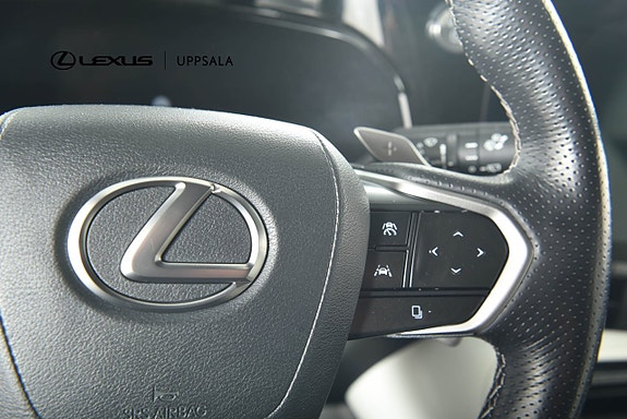 Lexus NX450h+ 14 of 19