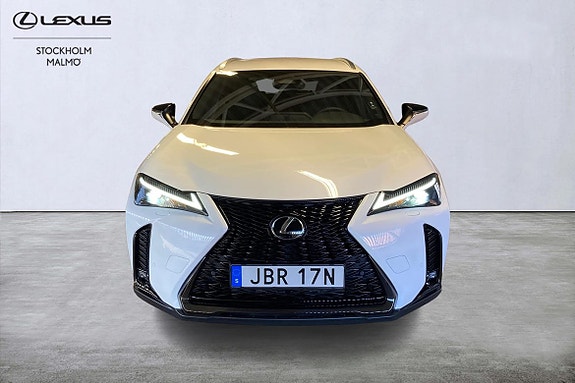 Lexus UX250h 5 of 5