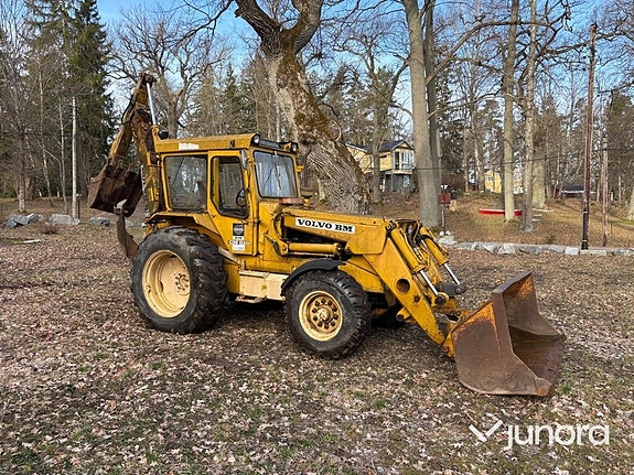Traktorgrävare - Volvo, BM GM 616, Med redskap