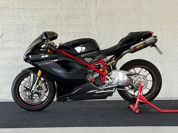 Ducati 1098 S ”Signerad av Zlatan Ibrahimovic varit ägd av han” 4 of 5