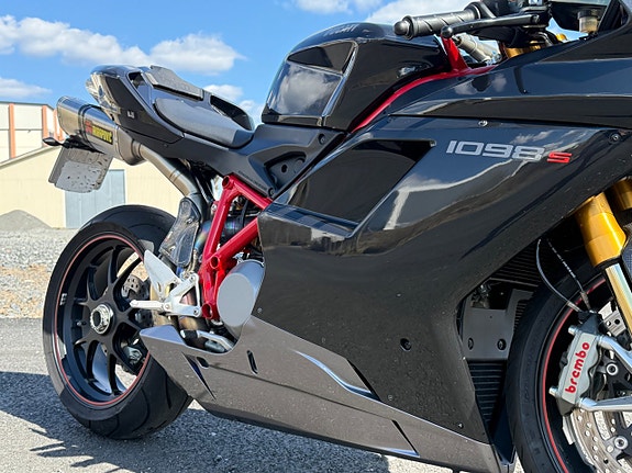 Ducati 1098 S ”Signerad av Zlatan Ibrahimovic varit ägd av han” 12 of 21