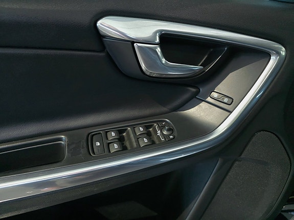 Volvo S60 12 of 12
