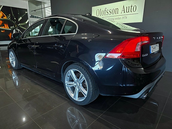 Volvo S60 3 of 5