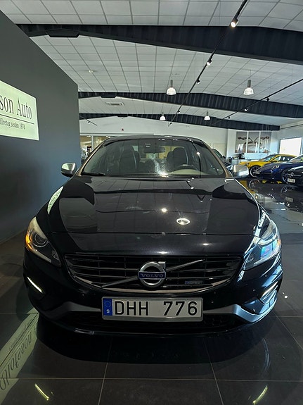 Volvo S60 8 of 12