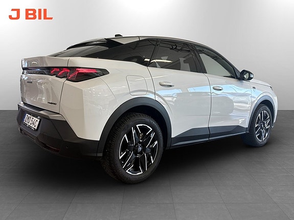 Peugeot 3008 3 of 5