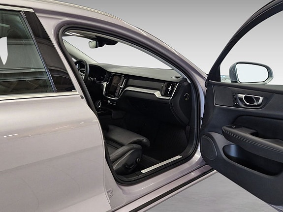 Volvo V60 14 of 16