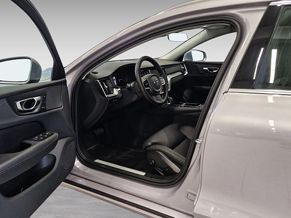 Volvo V60 13 of 16