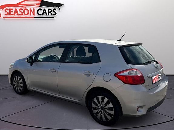Toyota Auris 6 of 9