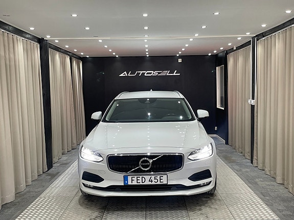 Volvo V90 3 of 5