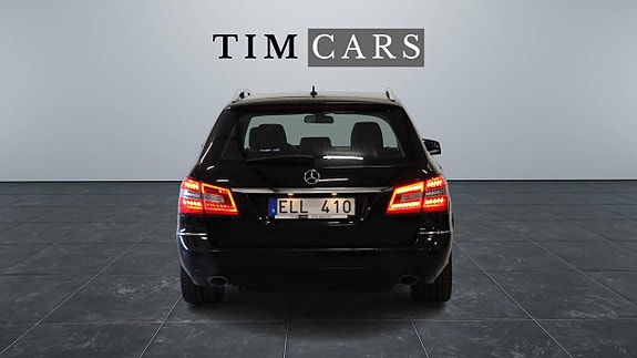 Mercedes-Benz E350 5 of 17