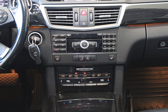 Mercedes-Benz E350 16 of 17