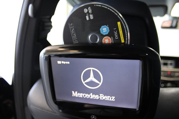 Mercedes-Benz E350 11 of 17
