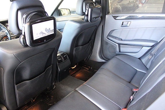 Mercedes-Benz E350 13 of 17