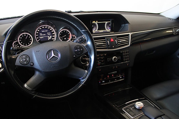 Mercedes-Benz E350 10 of 17