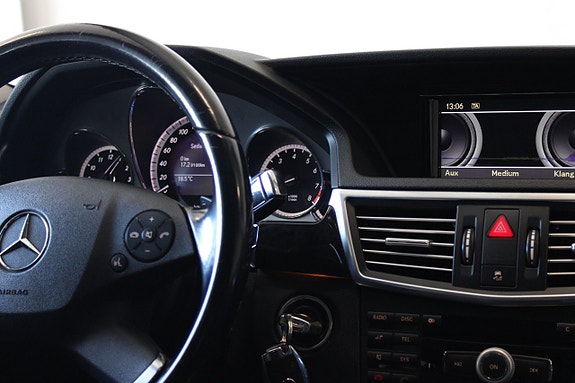 Mercedes-Benz E350 15 of 17