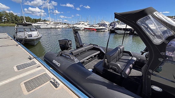 BRIG Eagle 8 Evinrude G2 300 hk- 2020 5 of 5