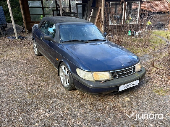 Saab 900