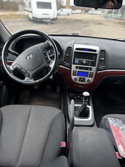 Hyundai Santa Fe 4 of 4