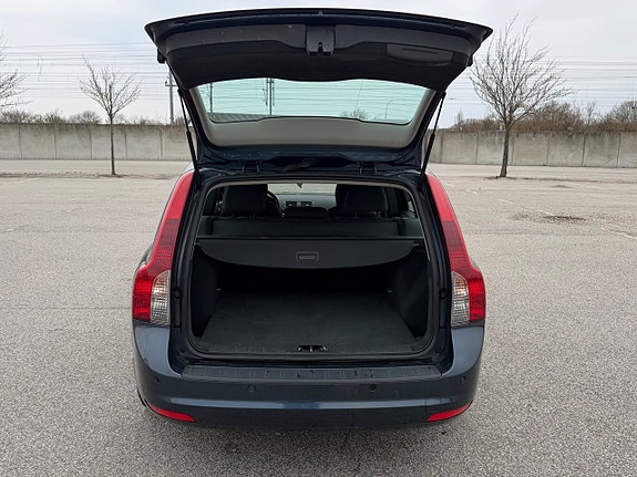Volvo V50 5 of 8