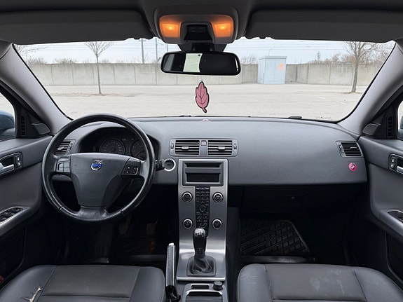Volvo V50 7 of 8