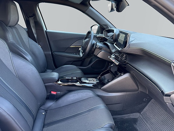 Peugeot 2008 9 of 15