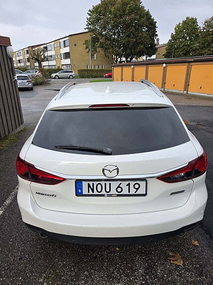 Mazda 6 3 of 5