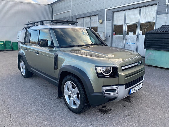 Land Rover Defender 110 4 of 5