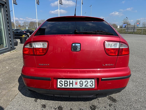 Seat Leon 3 of 5