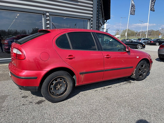 Seat Leon 2 of 5