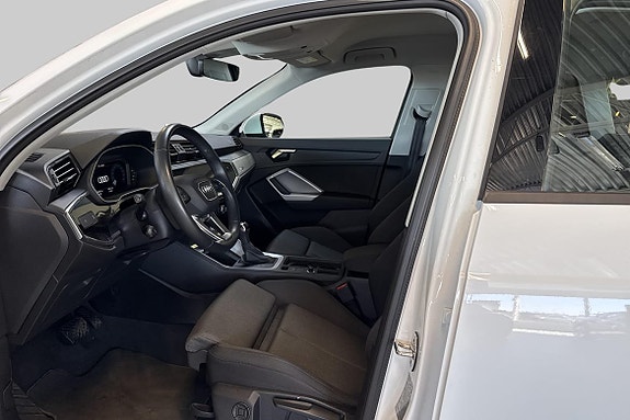Audi Q3 8 of 17