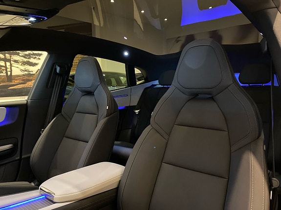Polestar 4 14 of 15