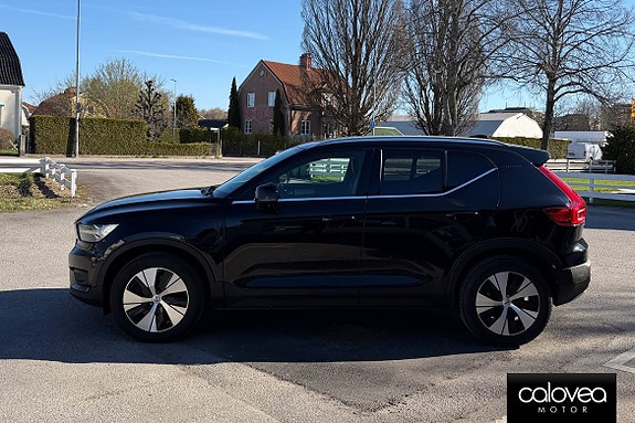 Volvo XC40 8 of 15