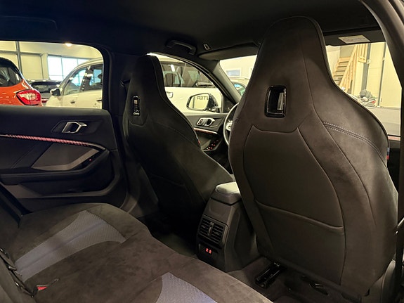BMW 118i 15 of 25