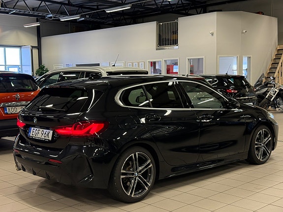 BMW 118i 10 of 25