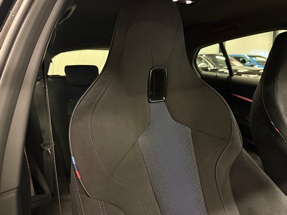 BMW 118i 14 of 25