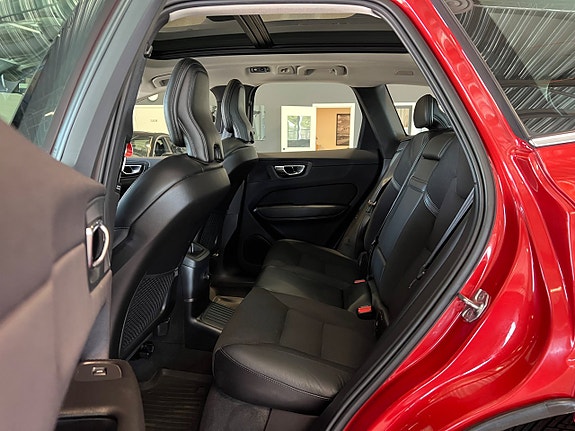 Volvo XC60 17 of 25
