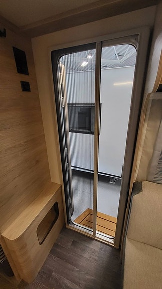 Weinsberg CaraOne 450 FU 13 of 13