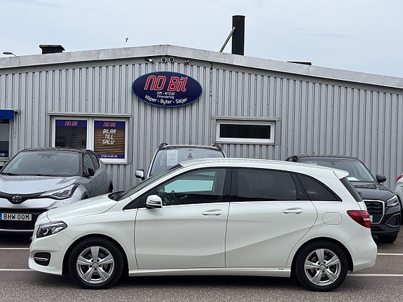 Mercedes-Benz B180 d 3 of 5