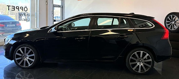 Volvo V60 5 of 28