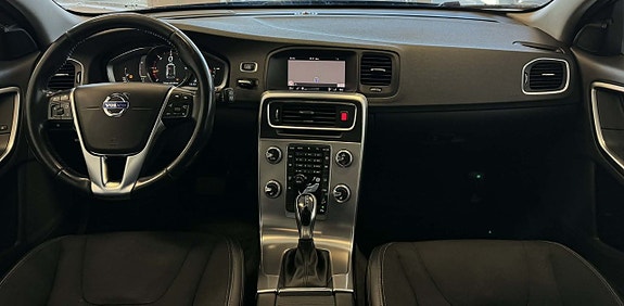 Volvo V60 9 of 28